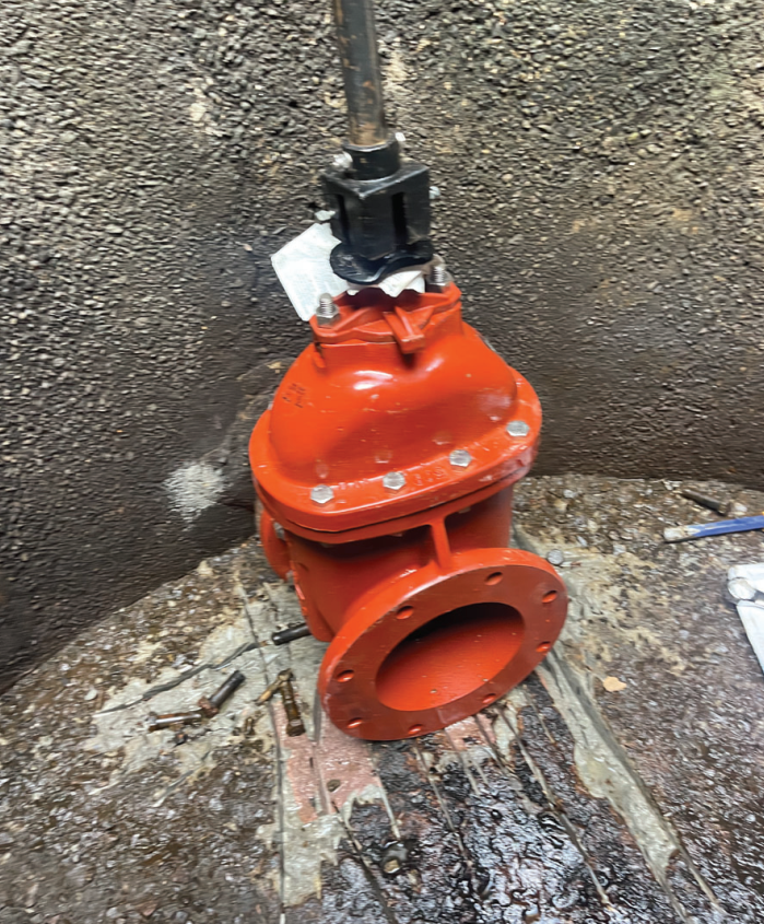 AQUALIS Careers - AQUALIS new red valve